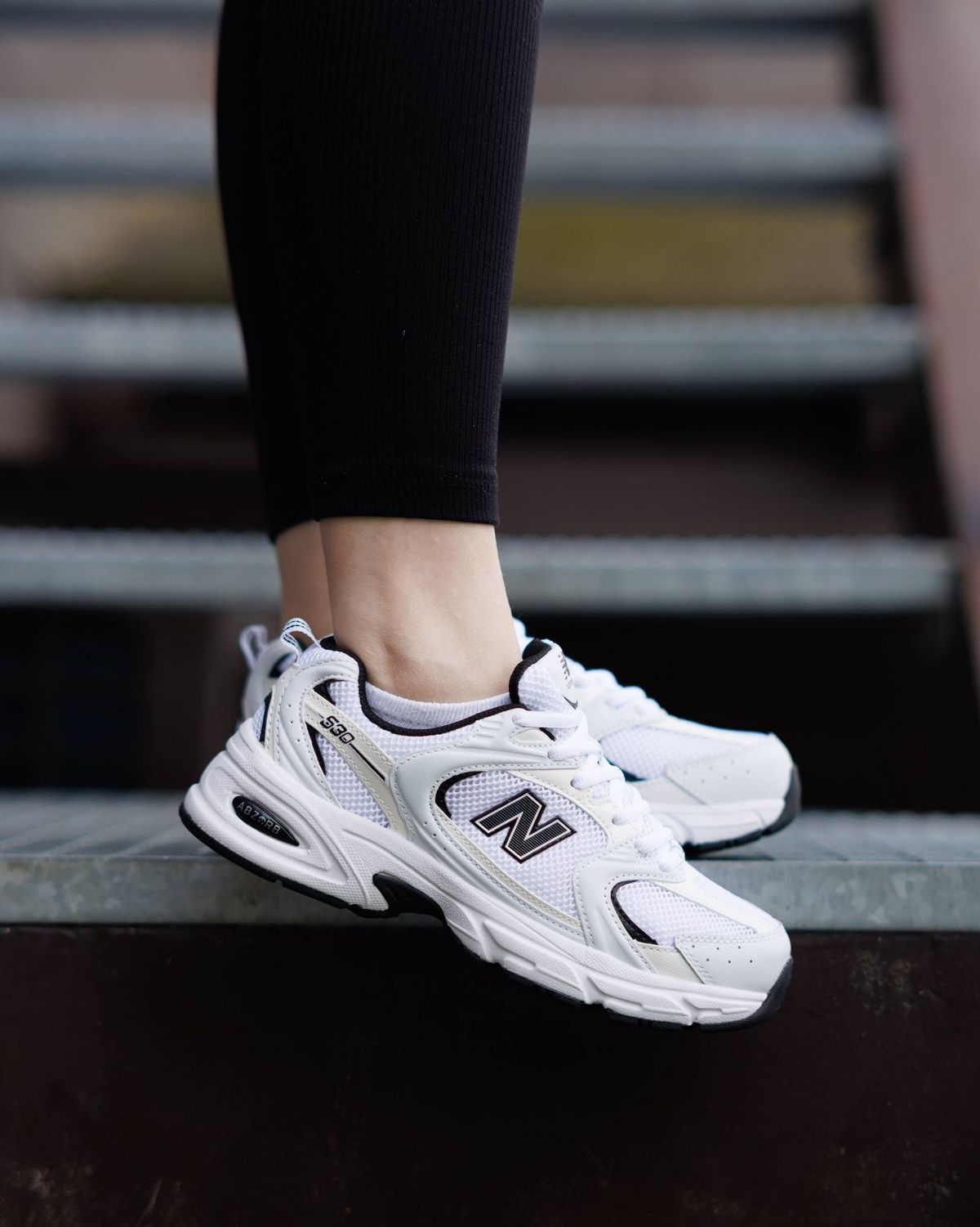 Кросівки New Balance 530 White Black NB174 фото