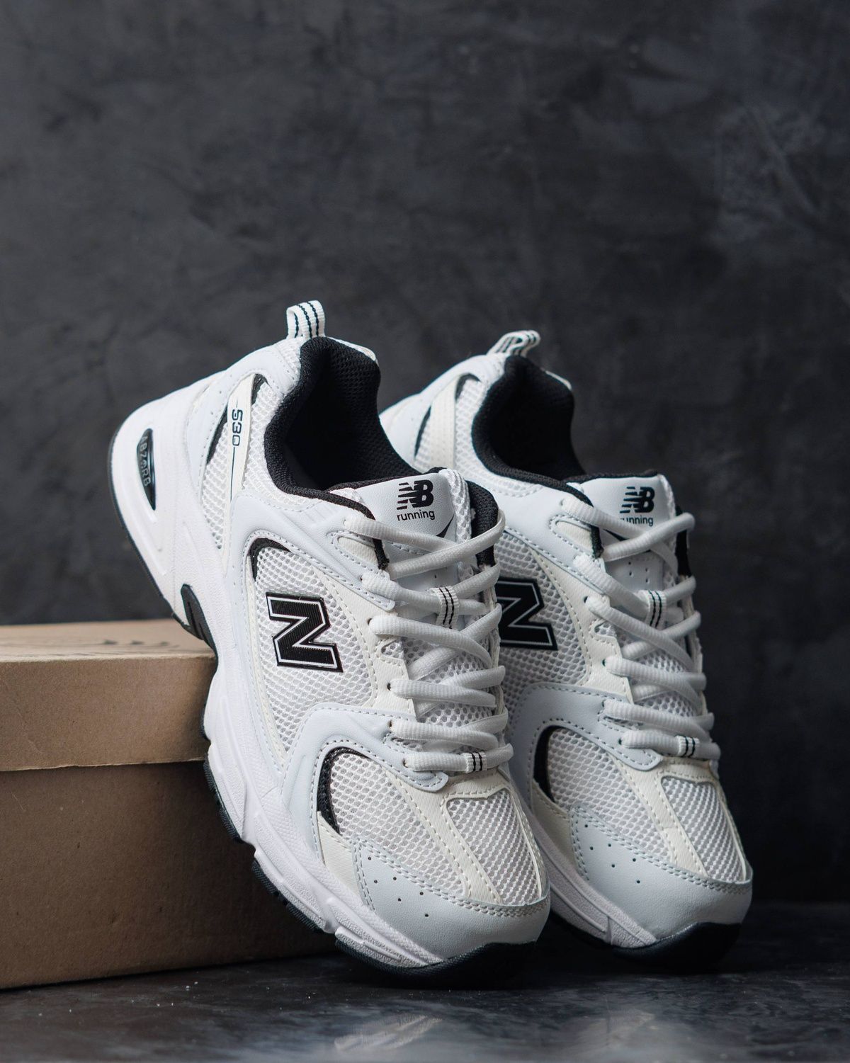 Кросівки New Balance 530 White Black NB174 фото