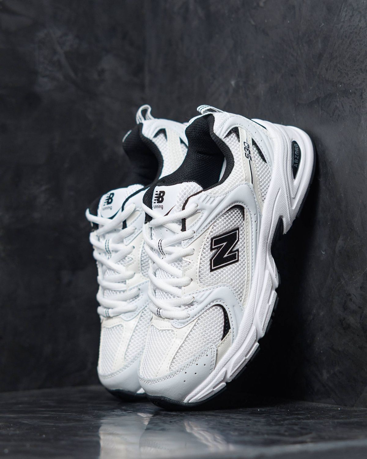 Кросівки New Balance 530 White Black NB174 фото