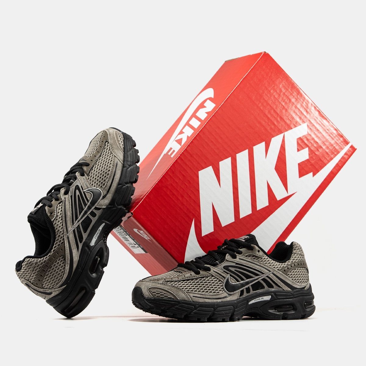 Кросівки Nike Air Max Moto 2K 3039 фото
