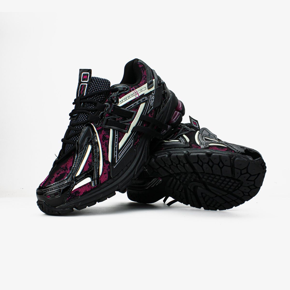 Кросівки New Balance 1906A "Black Dragon Berry" 404 фото